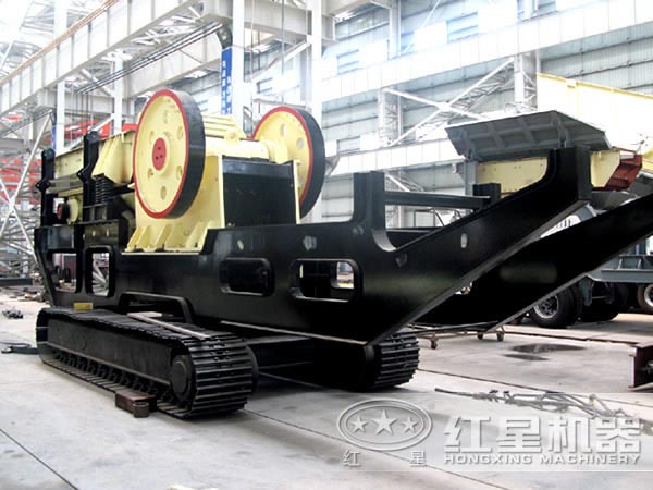 履帶式移動煤炭破碎機(jī)車間