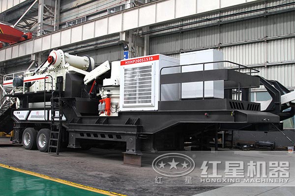 新型移動式破碎機(jī) 新型移動式破碎機(jī)