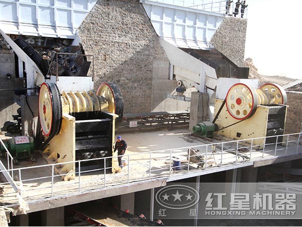 57顎破機生產(chǎn)現(xiàn)場