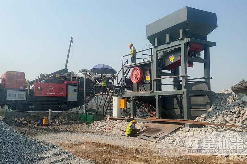 建筑垃圾移動(dòng)破碎機(jī)現(xiàn)場(chǎng) 建筑垃圾移動(dòng)破碎機(jī)現(xiàn)場(chǎng)