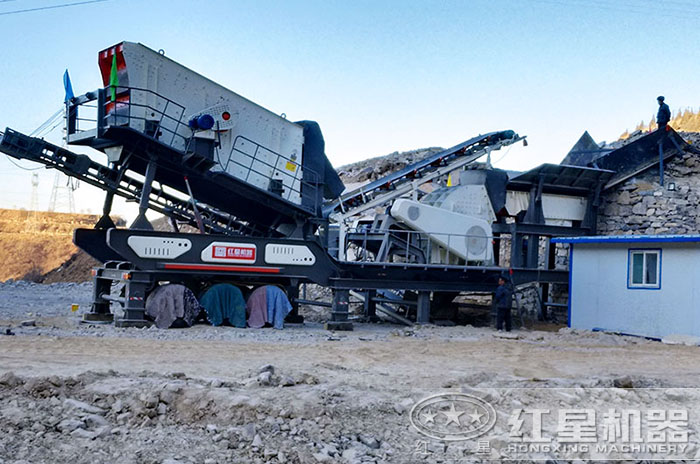 移動(dòng)式爐渣破碎生產(chǎn)線現(xiàn)場實(shí)拍