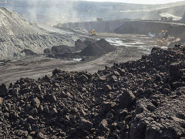 煤炭開(kāi)采現(xiàn)場(chǎng)
