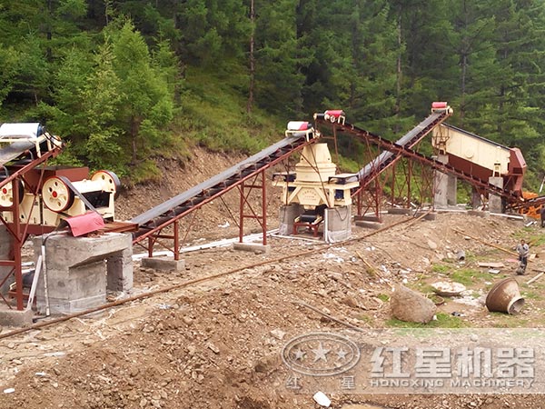 干法制砂生產(chǎn)線現(xiàn)場 干法制砂生產(chǎn)線現(xiàn)場