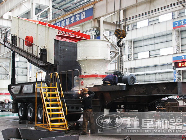 多組合車載移動破碎機(jī)