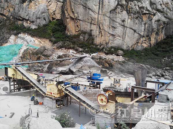 碎石廠制砂生產(chǎn)線作業(yè)現(xiàn)場(chǎng)