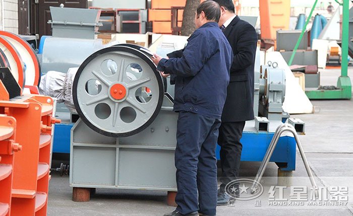 顎式熟料破碎機(jī)