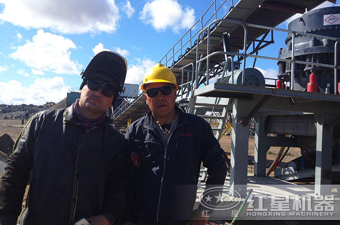紅星機(jī)器客戶(hù)的花崗巖生產(chǎn)現(xiàn)場(chǎng)