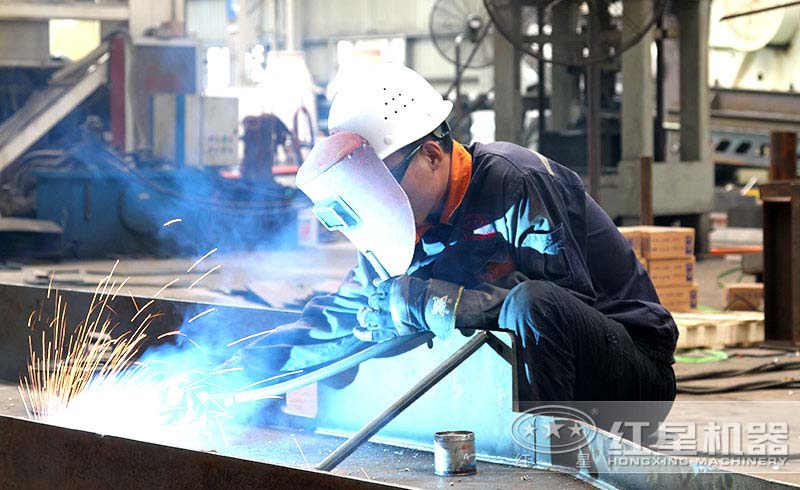 紅星機(jī)器專業(yè)制砂機(jī)生產(chǎn)廠家 紅星機(jī)器專業(yè)制砂機(jī)生產(chǎn)廠家