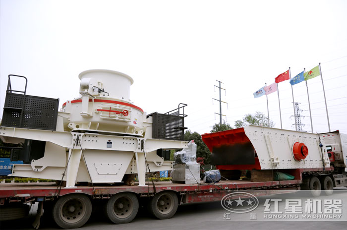 紅星機(jī)器廠制沙機(jī)現(xiàn)場發(fā)貨