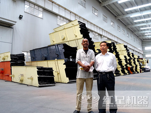 客戶到廠參觀設(shè)備 客戶到廠參觀設(shè)備