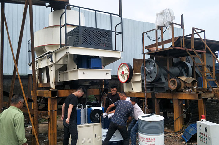 紅星滁州用戶(hù)鵝卵石制砂機(jī)安裝現(xiàn)場(chǎng)