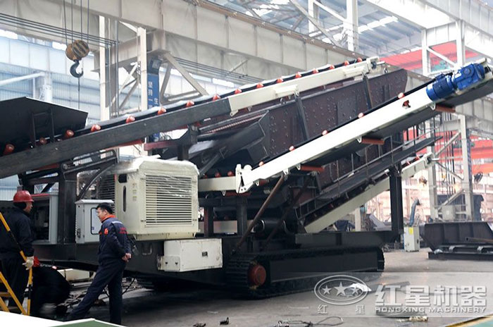 移動(dòng)石子破碎機(jī)加工車(chē)間