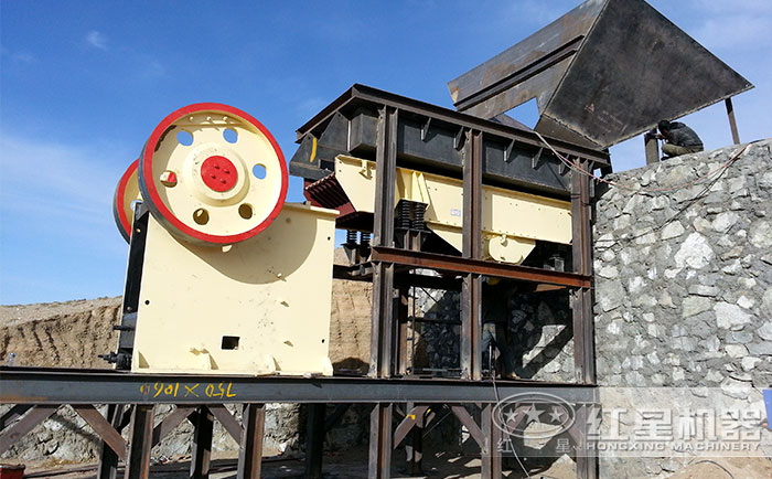 山西用戶石頭破碎機(jī)作業(yè)現(xiàn)場