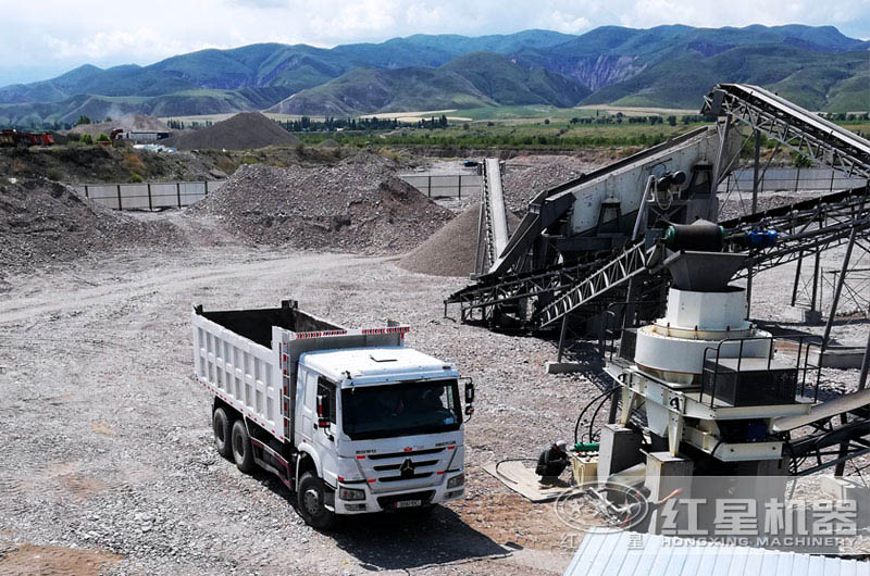 人造沙加工現(xiàn)場(chǎng) 人造沙加工現(xiàn)場(chǎng)