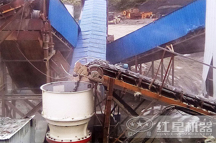 紅星信陽(yáng)用戶(hù)大理石固定生產(chǎn)線(xiàn)破碎現(xiàn)場(chǎng)