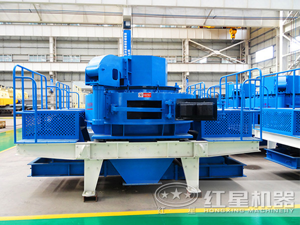 專業(yè)化青石制砂機生產車間