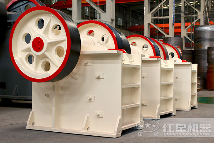 壽命超長的pe250*750顎式破碎機(jī)