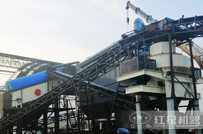 干粉制砂加工現(xiàn)場(chǎng) 干粉制砂加工現(xiàn)場(chǎng)