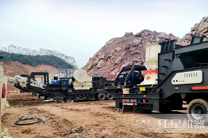 移動(dòng)式碎沙生產(chǎn)現(xiàn)場(chǎng) 移動(dòng)式碎沙生產(chǎn)現(xiàn)場(chǎng)