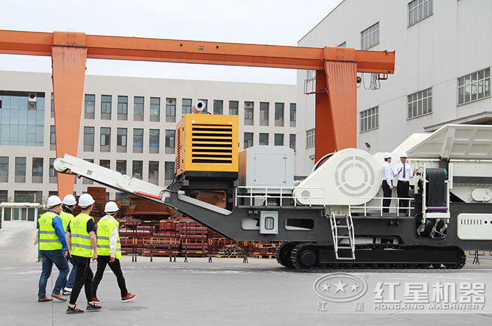 客戶到紅星廠區(qū)參觀設(shè)備 客戶到紅星廠區(qū)參觀設(shè)備