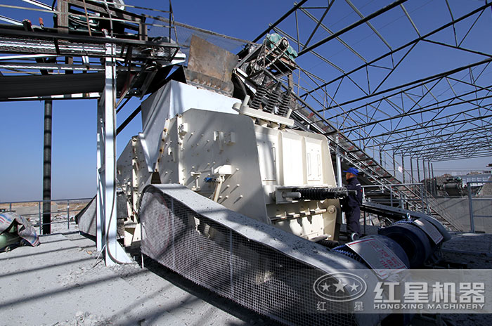 紅星售后人員現(xiàn)場安裝指導