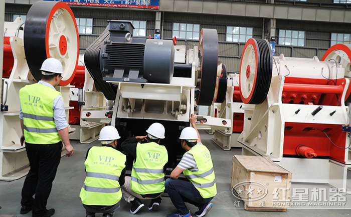 客戶到廠區(qū)實(shí)地參觀考察設(shè)備 客戶到廠區(qū)實(shí)地參觀考察設(shè)備