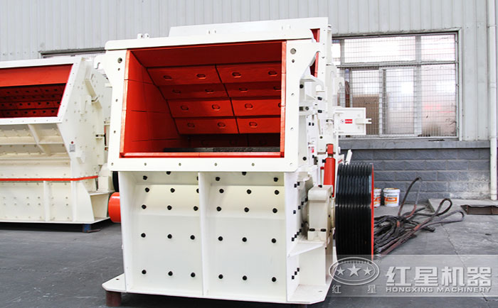 CI反擊式破碎機(jī)的第三反擊架出料粒型更好 CI反擊式破碎機(jī)的第三反擊架出料粒型更好