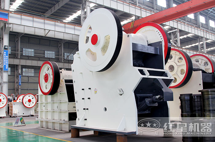 大型號(hào)顎式破碎機(jī)