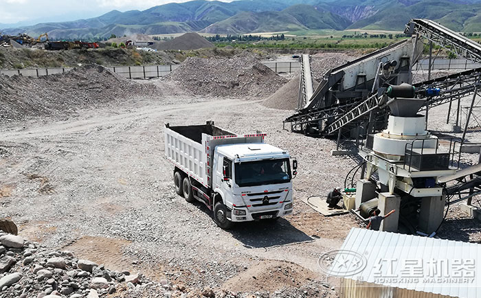 石頭打沙加工現(xiàn)場(chǎng)展示