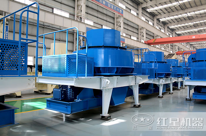 時產(chǎn)500噸沖擊式破碎機(jī)側(cè)面圖