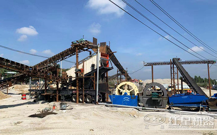 單臺移動制砂機(jī)便可把石頭破碎成沙子