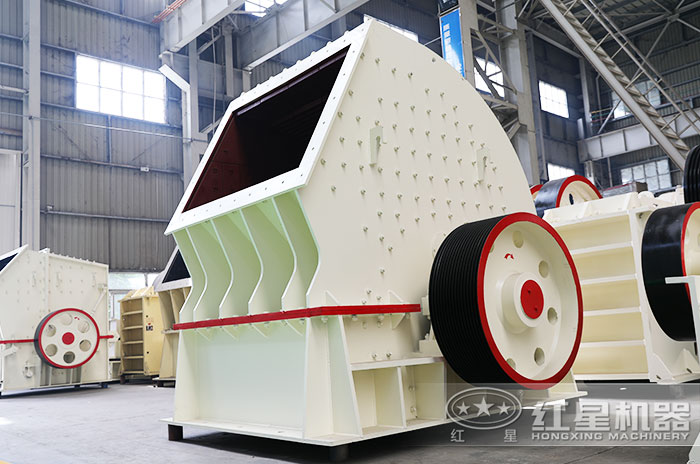 錘式破碎設(shè)備一次加工成型 錘式破碎設(shè)備一次加工成型