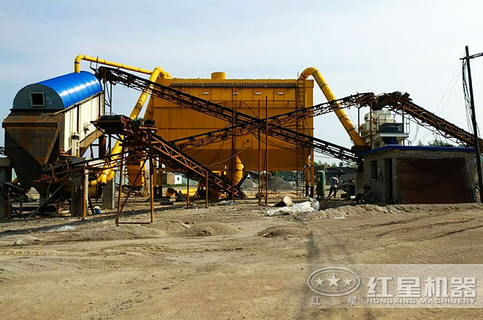 人工砂石加工現(xiàn)場