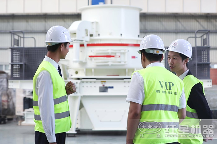 買(mǎi)河石碎沙機(jī)選擇專(zhuān)業(yè)廠家更靠譜