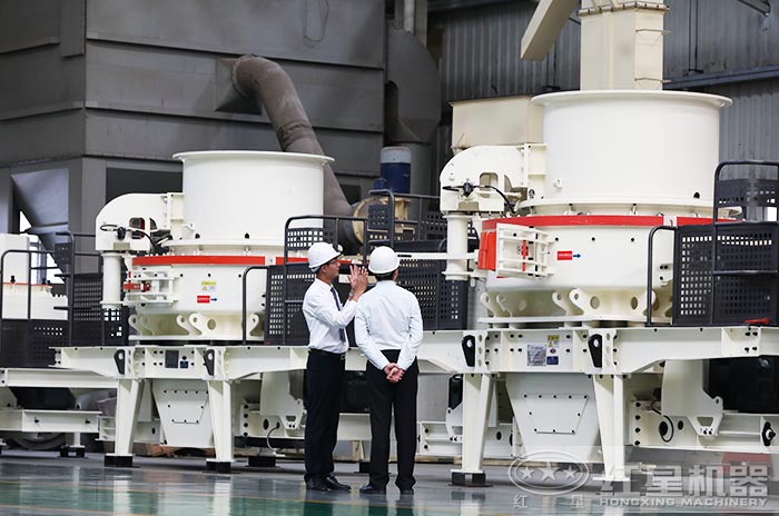 HVI制砂機(jī)客戶(hù)到廠(chǎng)參觀 HVI制砂機(jī)客戶(hù)到廠(chǎng)參觀