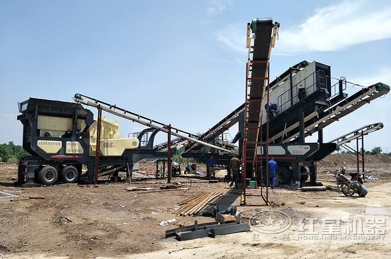 車載移動碎石機加工現(xiàn)場