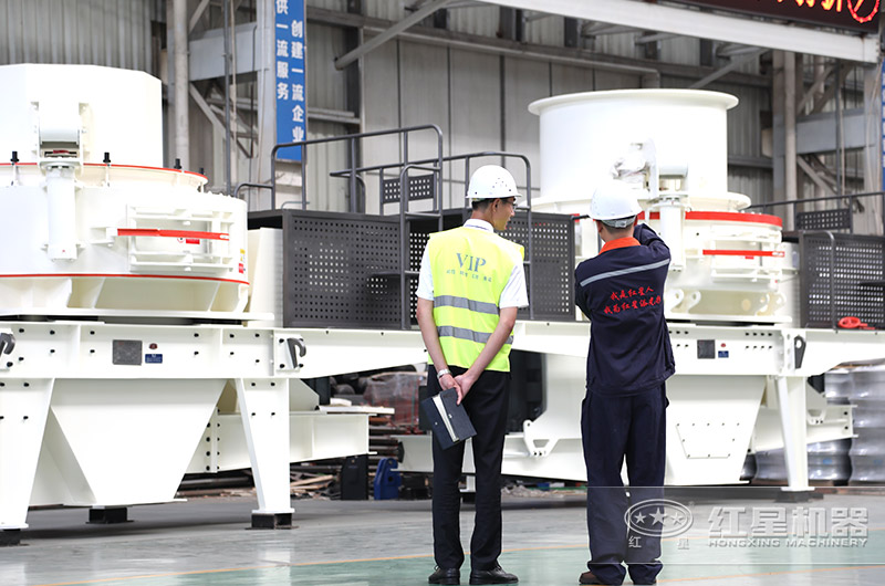 紅星破碎制沙設(shè)備車(chē)間 紅星破碎制沙設(shè)備車(chē)間