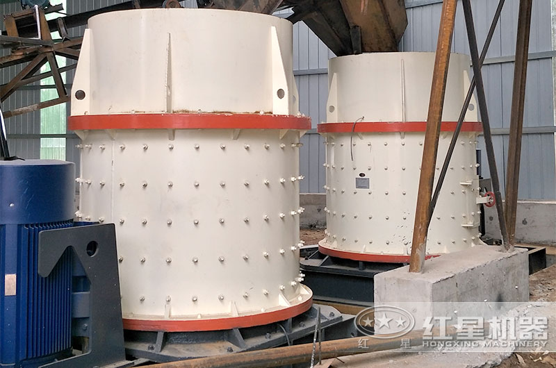 山東客戶復(fù)合式制砂機作業(yè)現(xiàn)場