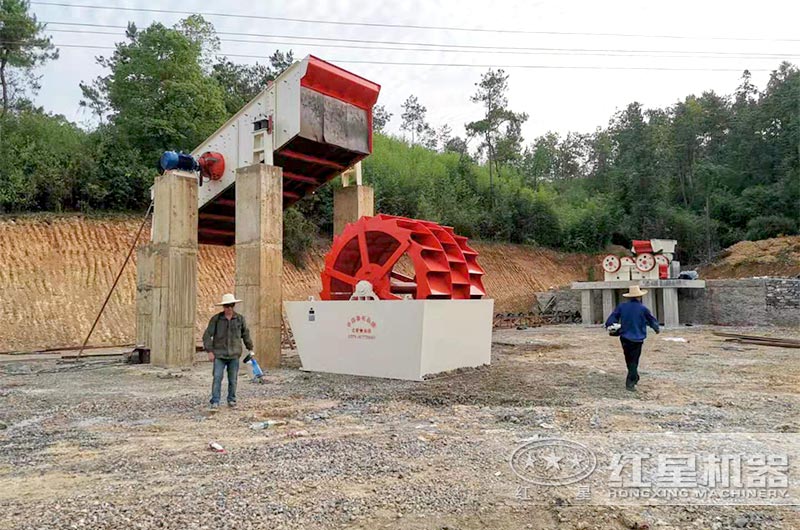龍巖小型石料粉碎機(jī)生產(chǎn)線現(xiàn)場一