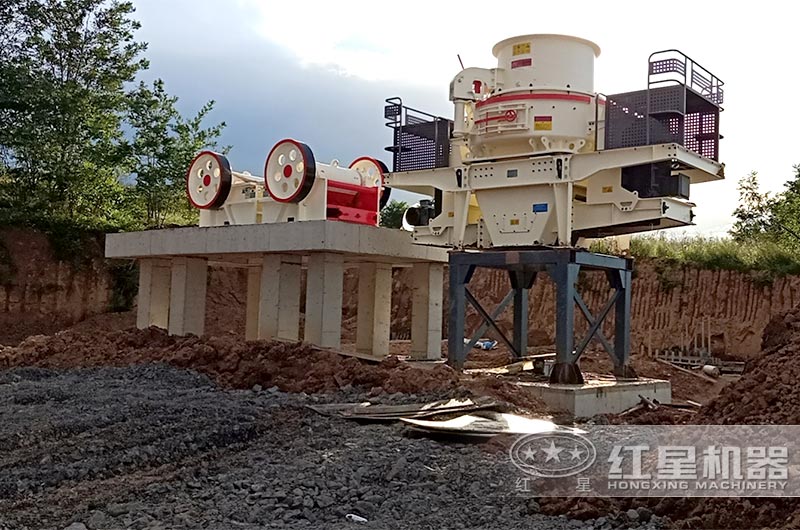 龍巖小型石料粉碎機(jī)生產(chǎn)線現(xiàn)場二