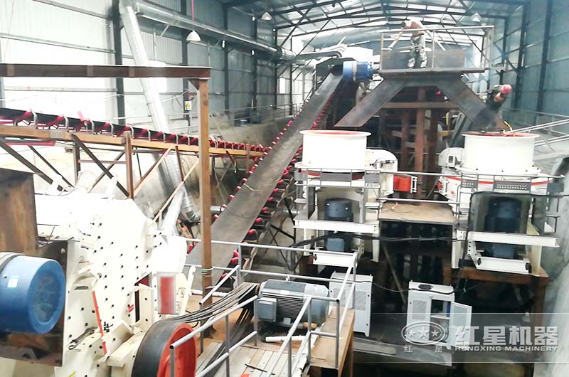 碎石制砂設(shè)備廠生產(chǎn)車間實拍