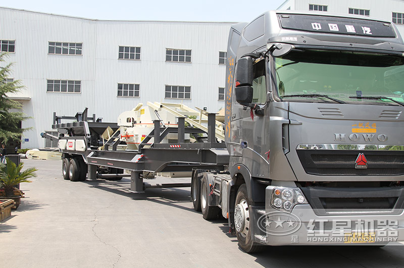 新型移動式制砂機發(fā)貨 新型移動式制砂機發(fā)貨