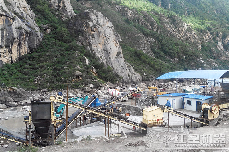 制砂生產(chǎn)線配置合理，出料均勻，產(chǎn)量穩(wěn)定