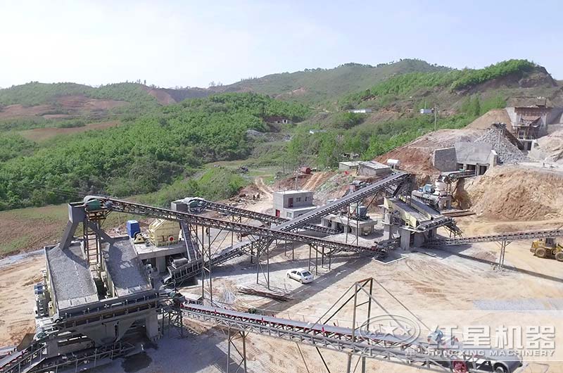 砂石料廠生產(chǎn)設(shè)備作業(yè)現(xiàn)場(chǎng) 砂石料廠生產(chǎn)設(shè)備作業(yè)現(xiàn)場(chǎng)