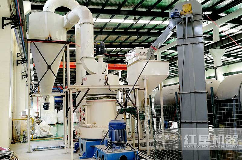 全套石英砂磨粉設(shè)備現(xiàn)場展示