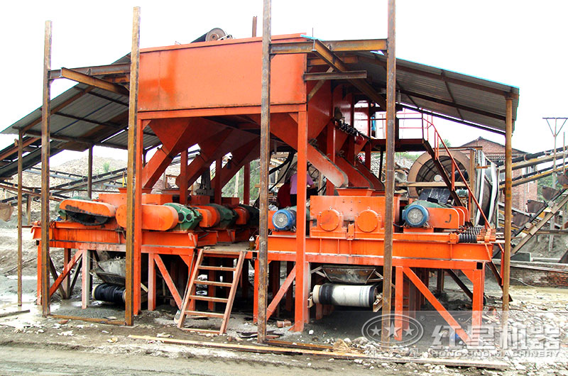 對(duì)輥破作業(yè)現(xiàn)場(chǎng)